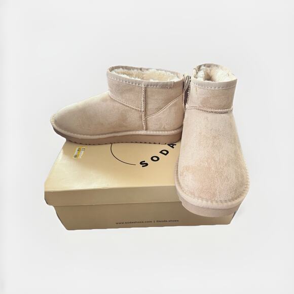 Soda Faux Fur Ankle Bootie In Oatmeal, Size 8 NEVER Worn New In Box - Picture 1 of 6